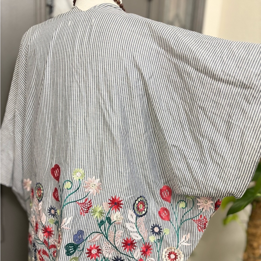 Francesca’s Striped Multi Colored Embroidered Flo… - image 4